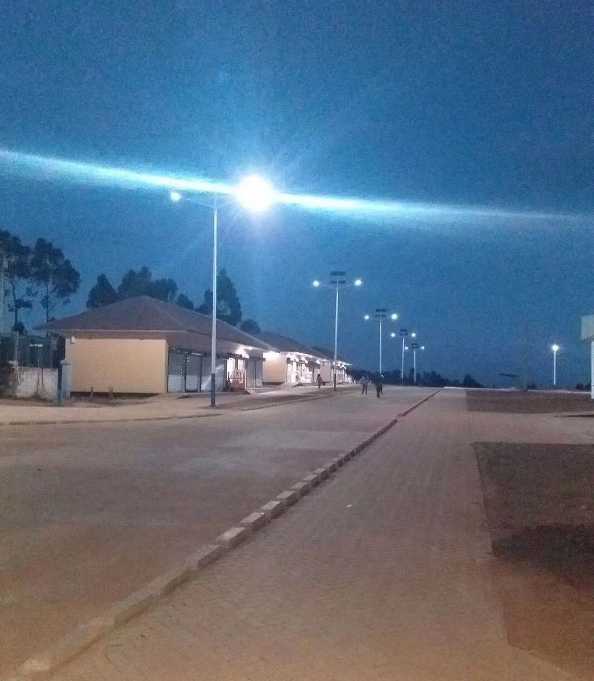 衡南县非洲科特迪瓦太阳能路灯工程